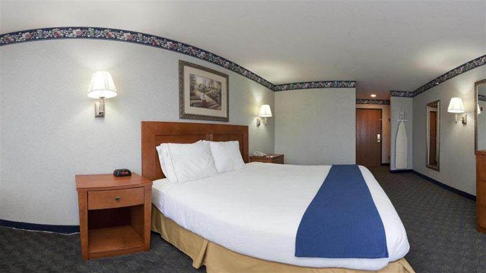 Comfort Inn&Suites Napoleon Eksteriør bilde