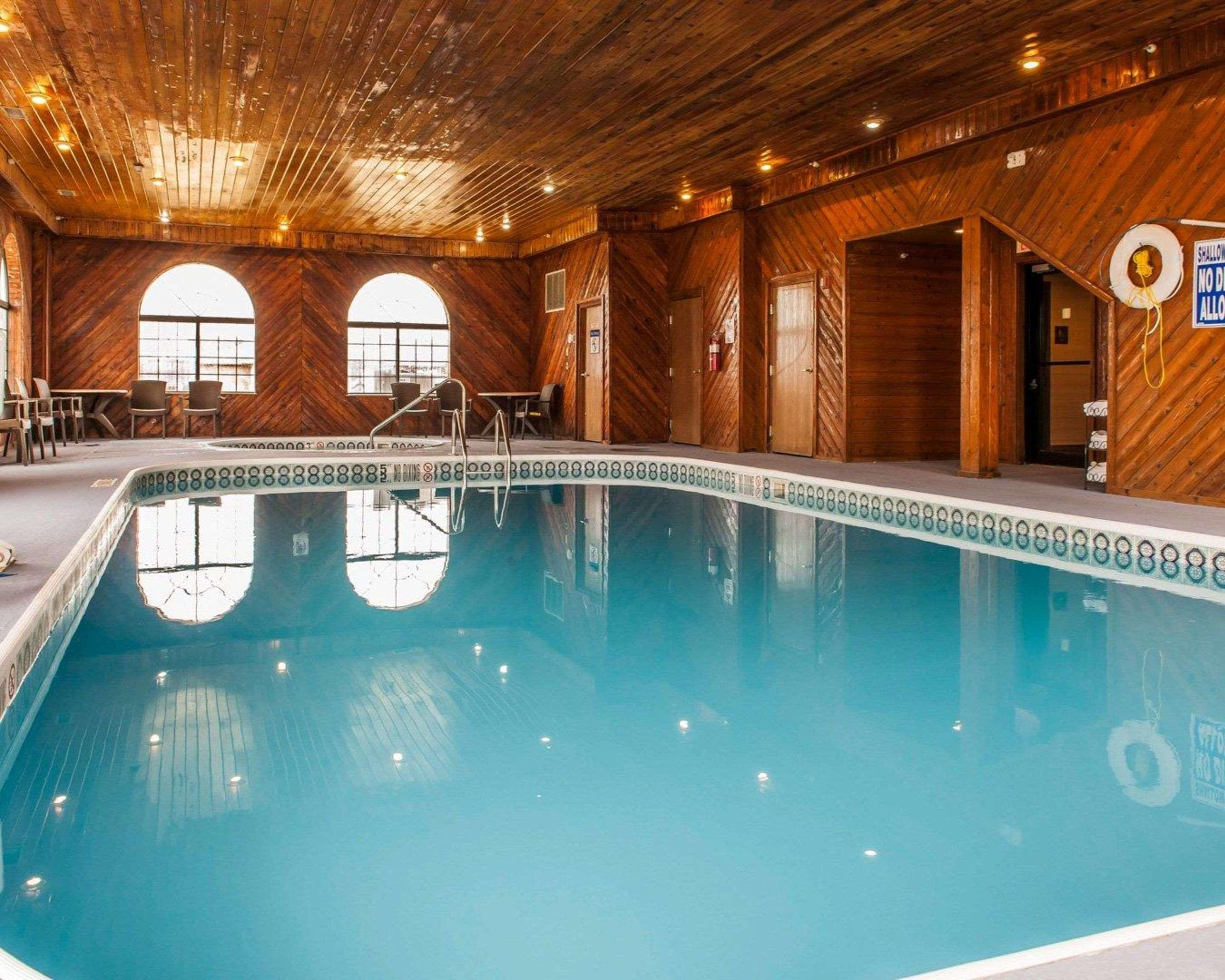 Comfort Inn&Suites Napoleon Eksteriør bilde