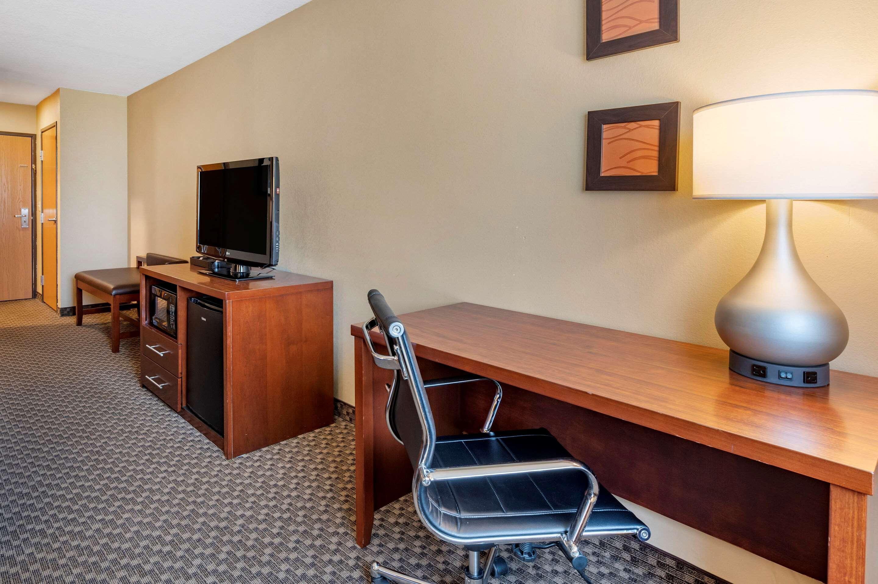 Comfort Inn&Suites Napoleon Eksteriør bilde